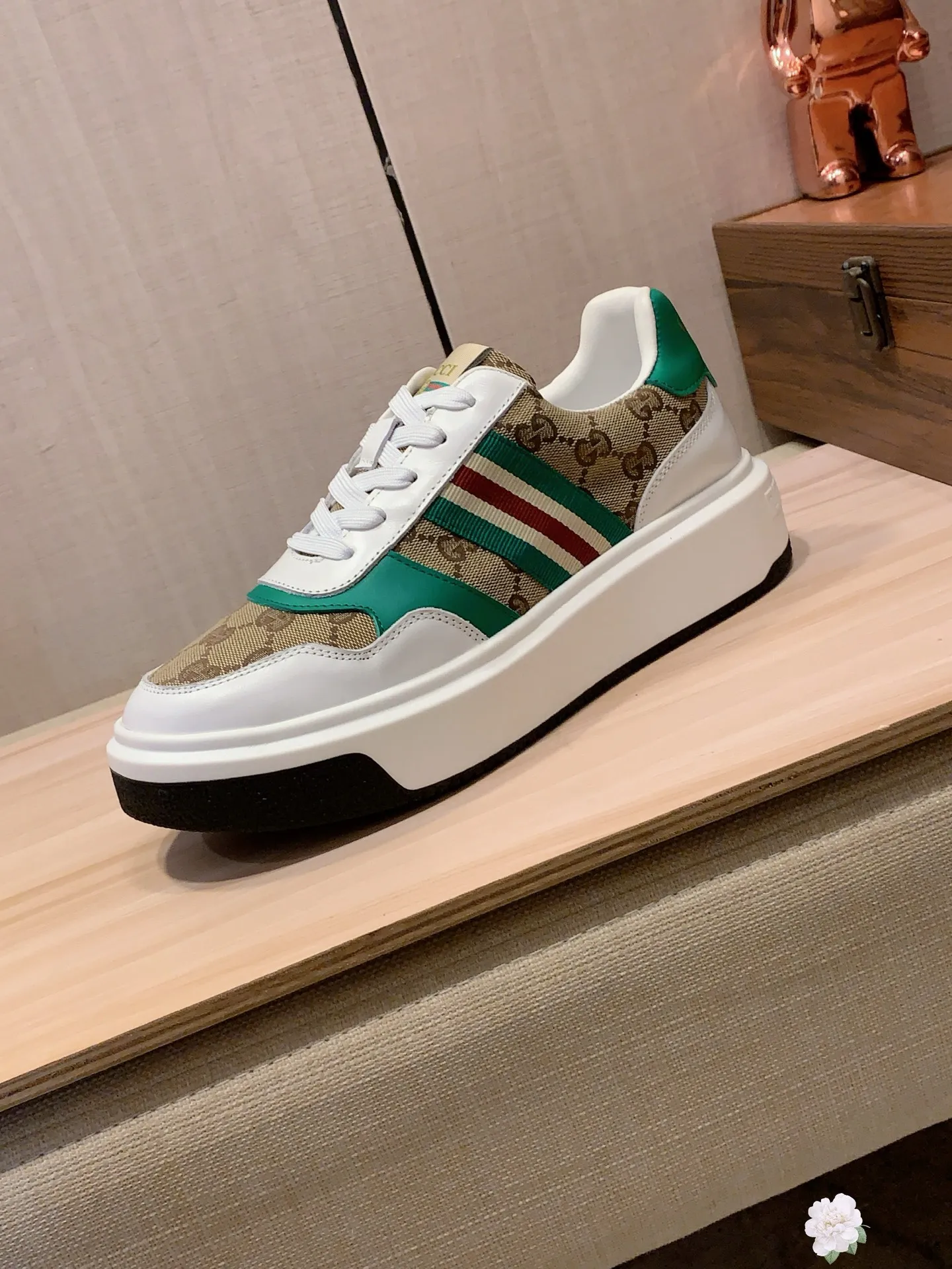 Men's men's shoes💰460💰💰🎩🎩[Lightning][Lightning] "Gucci*" The latest • popular casual shoes, top brand [seduce] luxury ~ purchasing agency, top ~ quality. [Strong] The upper is made of imported breathable cowhide with material ➕ breathable sheepskin feet (•) and fine workmanship. The original stylish and stylish soft rubber wear-resistant and non-slip outsole is light and comfortable on the feet. The real thing looks better when photographed in person. 0127: code: 38-44, 3️⃣ colors selected